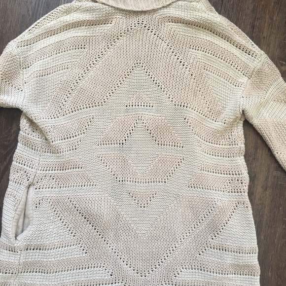 Aerie Cardigan with pockets - Picture 3 of 5